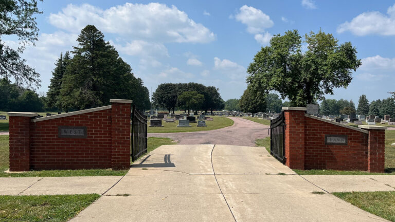 orangecity place Cemetery 02 1920x1080 1 768x432