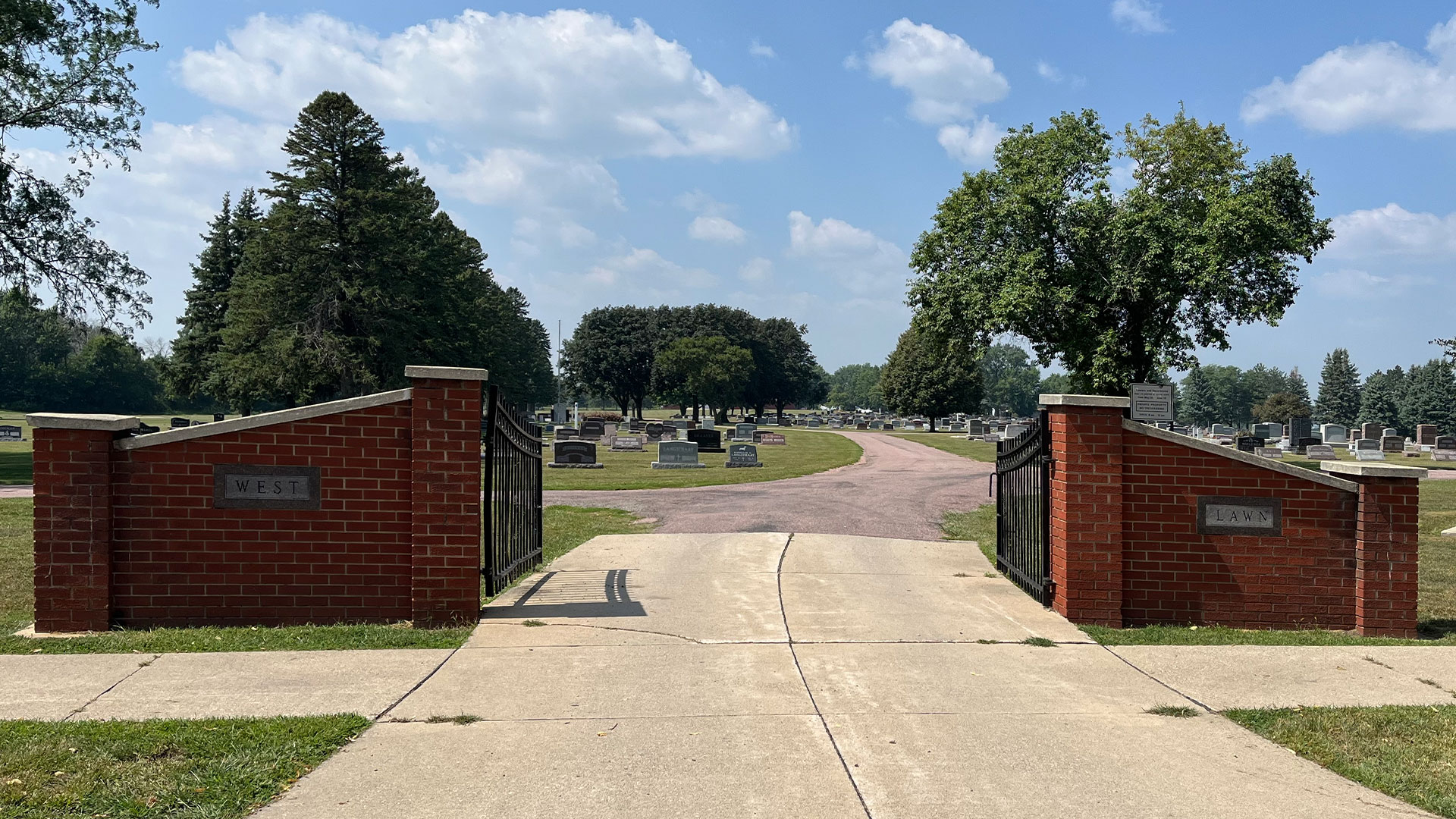 orangecity place Cemetery 02 1920x1080 1