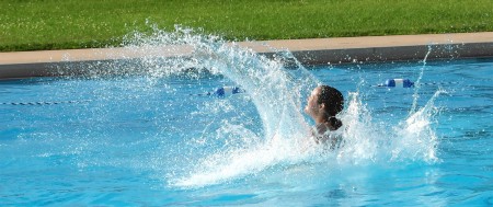 orange aquatic centre opening hours